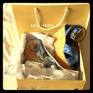 COPY - NWT Michael Kors Abbott Mid Wedge